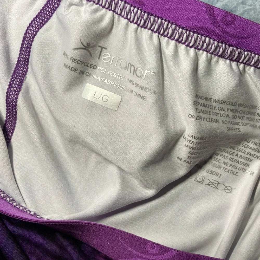 NWT Terramar Youth Baselayer Legging in Purple Chevron. Size YL